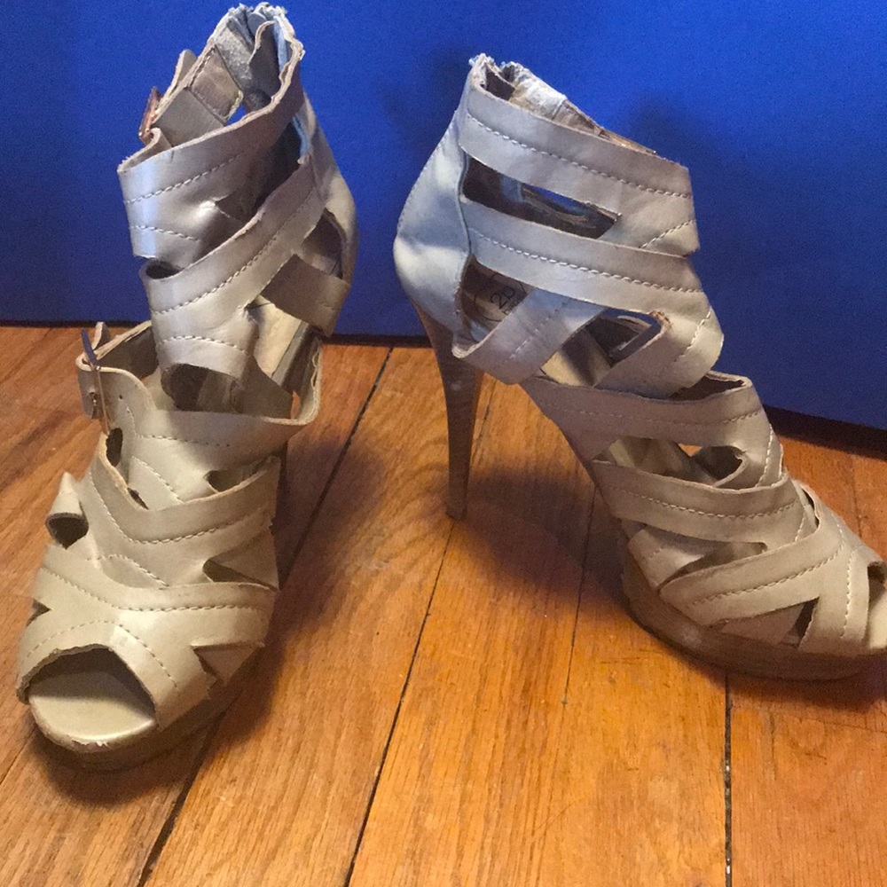 Strappy beige/tan heels